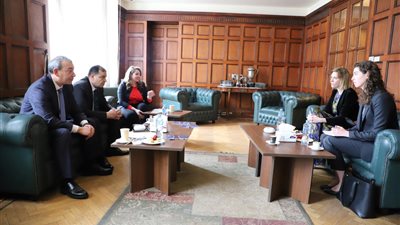 غرفة الإسكندرية تستقبل نائب سفير أستراليا لمناقشة آليات زيادة حجم التبادل التجاري