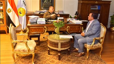 محافظ أسيوط: تذليل العقبات لتنفيذ مشروعات الشباب والرياضة ضمن مبادرة حياة كريمة