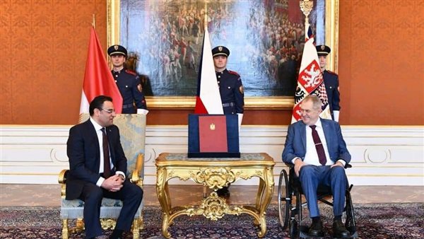 السفير المصري ورئيس