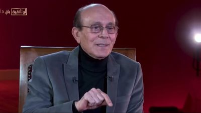 بعد خروجه من العناية المركزة.. شقيق محمد صبحي يطمئن جمهوره: أخي بخير