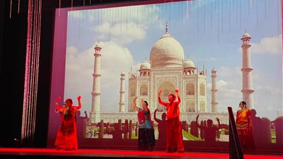 بكاء سماء إبراهيم لحظة تكريمها.. تفاصيل افتتاح الدورة التاسعة من مهرجان الإسكندرية للفيلم القصير