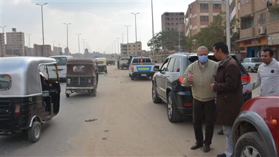 لتيسير الحركة المرورية.. حملات لإزالة التعديات والإشغالات والباعة الجائلين بشبرا والخصوص