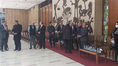 أحمد موسى أول الحاضرين لجنازة الكاتب الصحفي مرسي عطا الله رئيس مجلس إدارة الأهرام الأسبق