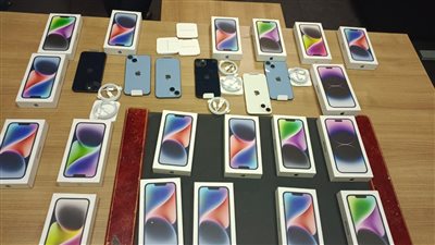 جمارك مطار القاهرة تضبط محاولة تهريب عدد من الهواتف المحمولة