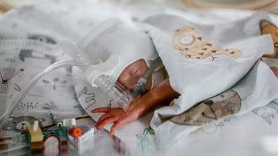 واحدة من كل 52 مليون حالة.. أم بولندية لـ 7 أطفال ترحب بـ 5 توائم جدد