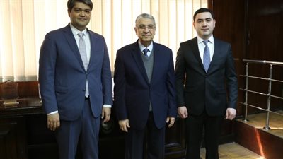 خلال لقاء مسئول أوزباكستاني.. وزير الكهرباء: هناك تعاون مع شركات عالمية لإنتاج الهيدروجين الأخضر