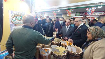 محافظ الإسكندرية يفتتح معرض أهلا رمضان على طريق الكورنيش بسيدي بشر