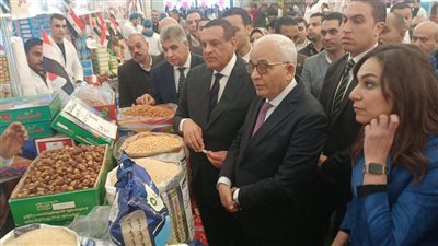 وزيرا التنمية المحلية والتعليم يتفقدان معرض أهلا رمضان بمدينة دمنهور