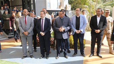 وزير التنمية المحلية ومحافظ المنوفية يتفقدان المدرسة الدولية بشبين الكوم