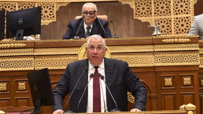 وزير الزراعة: هناك توجيهات لقيادات الوزارة بالتواصل والتعاون المستمر مع البرلمان 