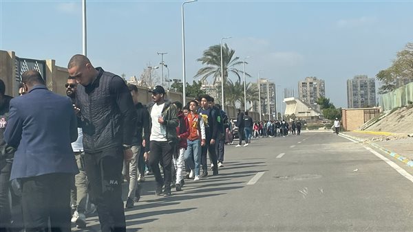 إقبال جماهيري على