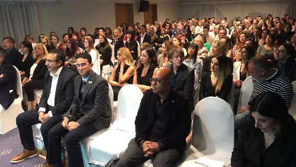 جانب من الحدث 