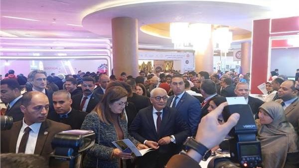 انطلاق المعرض والملتقى