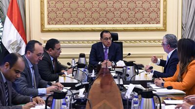 رئيس المنطقة الاقتصادية لقناة السويس: استقطاب 81 شركة في 10 قطاعات