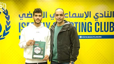 بعد إشادة ميدو.. الإسماعيلي يمدد تعاقد مدافعه الشاب محمد نصر