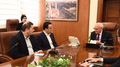 محافظ بورسعيد يستقبل وزير تجارة أوزبكستان لبحث سبل التعاون في المجال الصناعي | تفاصيل