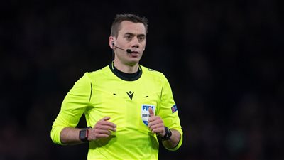 كليمان توربان حكما لمباراة ريال مدريد ونابولي في دوري أبطال أوروبا