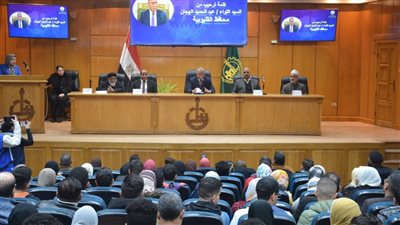 محافظ القليوبية يشارك في البرنامج التدريبي لبيت العائلة المصرية بحضور 600 شاب