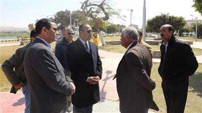 نائب محافظ المنيا يتفقد أعمال تجميل وصيانة كورنيش النيل