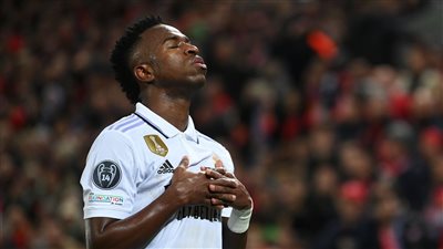 ريال مدريد يجهز الإعلان الرسمي عن تمديد عقد فينيسيوس