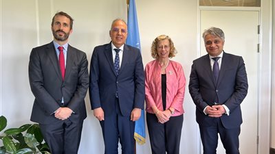 وزير الري ومدير برنامج الأمم المتحدة للبيئة يبحثان جهود التكيف مع تغيرات المناخ في قطاع المياه