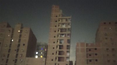 إزالة 10 طوابق من عقار الهرم المائل بعد صدور قرار بهدمه 