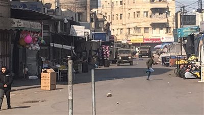 إصابة 5 فلسطينيين في اقتحام قوات الاحتلال نابلس.. وأنباء عن سقوط شهيد