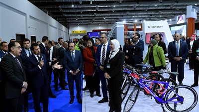 رئيس الوزراء يتفقد جناح دراجتك صحتك خلال افتتاح معرض سبورتس إكسبو 2023