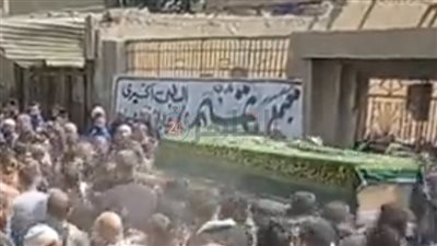 المئات يشيعون جثمان النائب أحمد حتة إلى مثواه الأخير بمسقط رأسه في المنيا