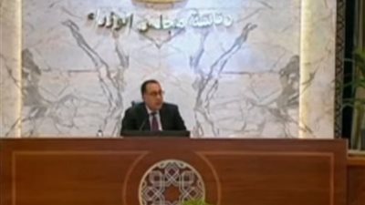 رئيس الوزراء: الدواجن مشكلتها الرئيسية الأعلاف.. ونلجأ للاستيراد لسد الفجوة 