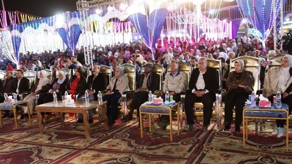  محافظ أسوان يشهد