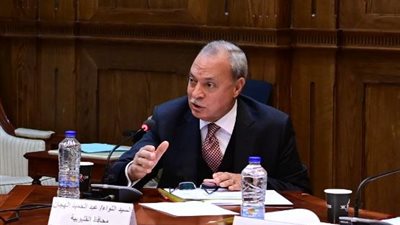 محافظ القليوبية يوجه بصرف التعويضات المستحقة للمواطنين المنزوع ملكية أراضيهم لتوسعة طريق