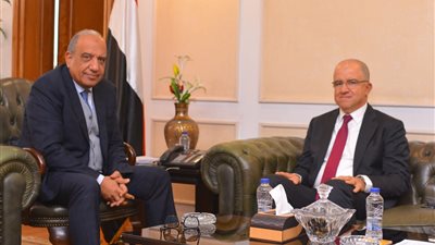 وزير قطاع الأعمال: نسعى لتعميق التصنيع المحلي وتعظيم حجم الصادرات