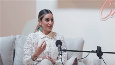 أمينة خليل: رحلتي مع الطاقة الروحية بدأت بالدين.. ولما بصلي بحس بهدوء نفسي
