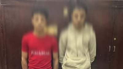 القبض على لصين بتهمة خطف متعلقات المواطنين بالشارع في الساحل