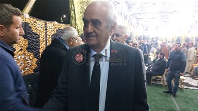 رئيس الأعلى للقضاء يغادر عزاء المستشار محفوظ صابر وزير العدل الأسبق بعد تقديم واجب العزاء لأسرته