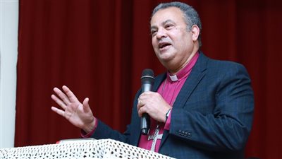 القس أندريه زكي رئيس الطائفة الإنجيلية بمصر: الدولة تؤدي دورًا جادًا في مواجهة التحديات الاقتصادية