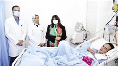 وزيرة الهجرة تتابع حالة الشاب المصري العائد من موزمبيق بعد إصابته بالتيفود.. وتؤكد: خرج من الرعاية ويتعافى 