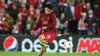 تقارير: لويس دياز قد يتواجد في مباراة ريال مدريد