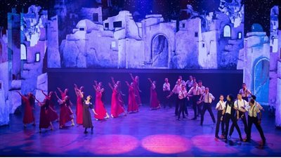 وزيرة الثقافة تشهد عرضي باليه زوربا والليلة الكبيرة بالأوبرا السلطانية بمسقط