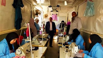 القوى العاملة: تدريب فتيات المنيا على مهنة التفصيل ضمن مبادرة حياة كريمة