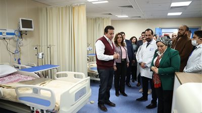 وزير الصحة يوجه بزيادة المساحات الخضراء بمستشفى جراحات اليوم الواحد في رأس البر