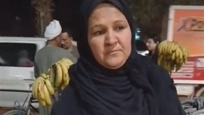 تساعد زوجها على فرشة خضار لإعالة 10 أبناء.. الحاجة صابرين: نفسي نسدد الديون اللي علينا | بث مباشر