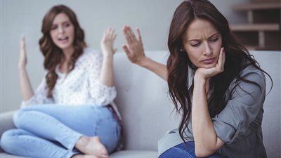 دراسة: العلاقات السيئة مع الأصدقاء قد تماثل خطر التدخين على الصحة