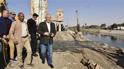 الانتهاء من 40% من أعمال إنشاءات كوبري الطود الجديد بالأقصر