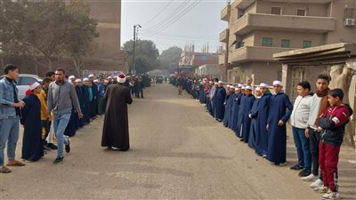 ممر شرفي بطول 500 متر على جانبي الطريق لجنازة معلم بالأزهر ببني سويف