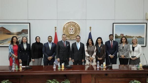 وزير السياحة يستقبل