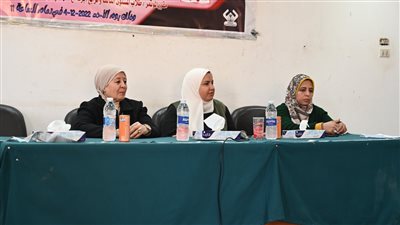 جامعة الفيوم تنظم ورشة فضفضة للفتيات بكلية الزراعة 
