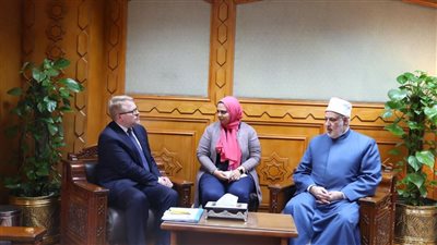 وكيل الأزهر: جولات الإمام الأكبر الخارجية تحرك ملموس لنشر السلام العالمي 