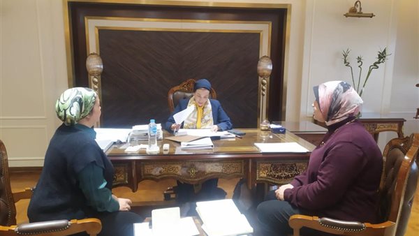 وزيرة البيئة 